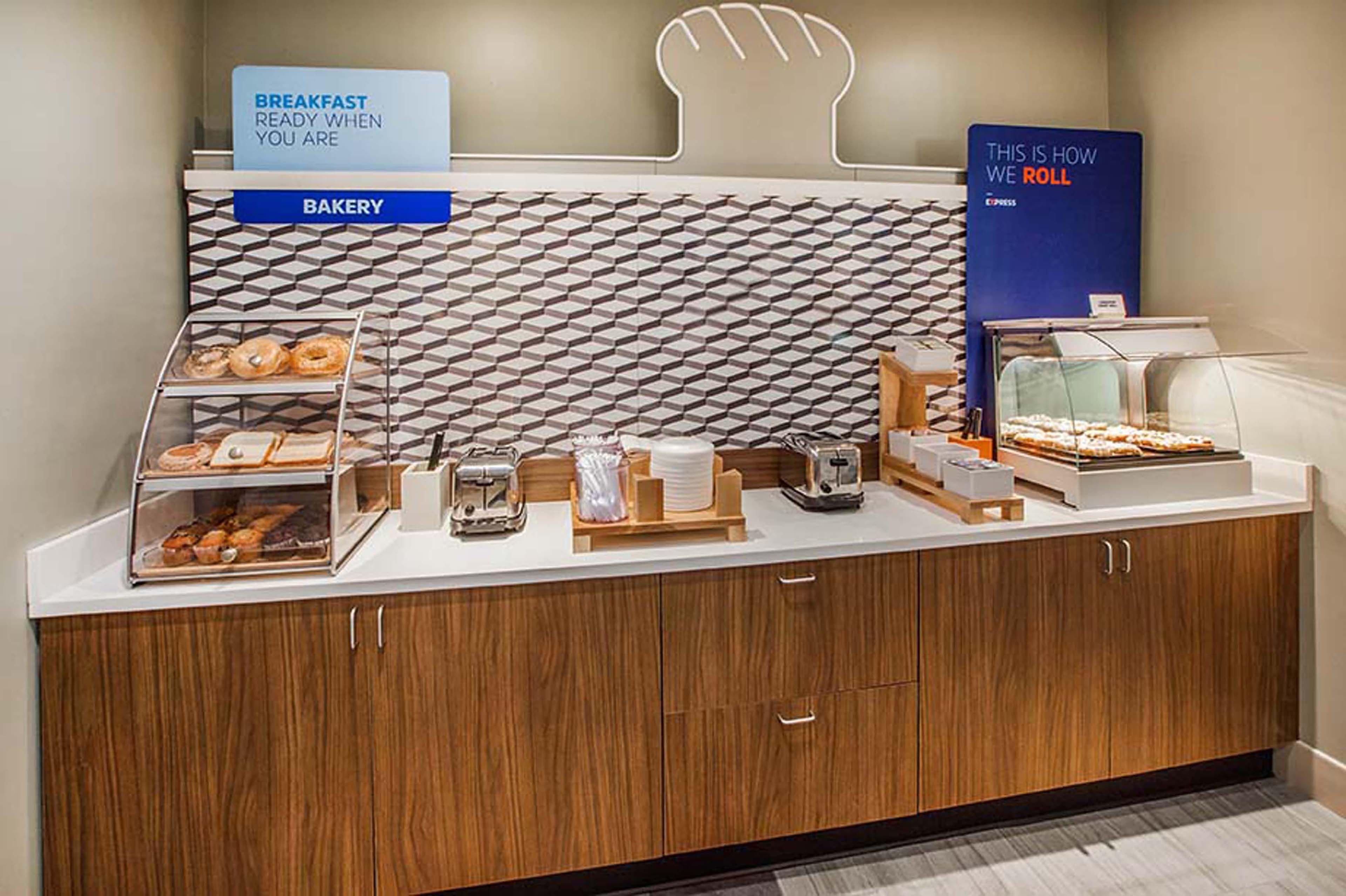 Holiday Inn Express & Suites - Green Bay East By Ihg Εξωτερικό φωτογραφία