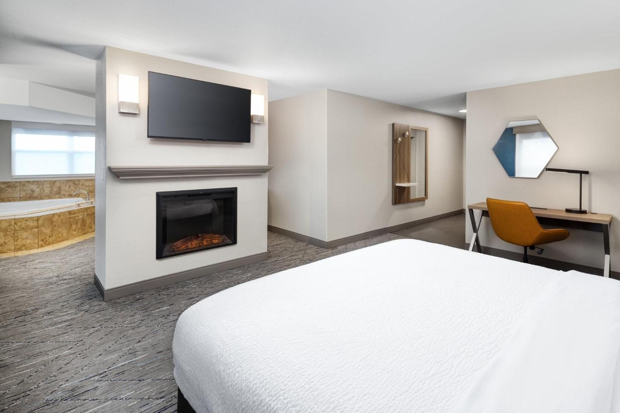 Holiday Inn Express & Suites - Green Bay East By Ihg Εξωτερικό φωτογραφία