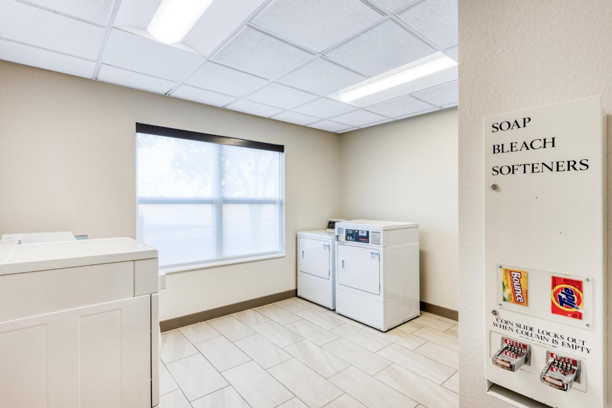 Holiday Inn Express & Suites - Green Bay East By Ihg Εξωτερικό φωτογραφία