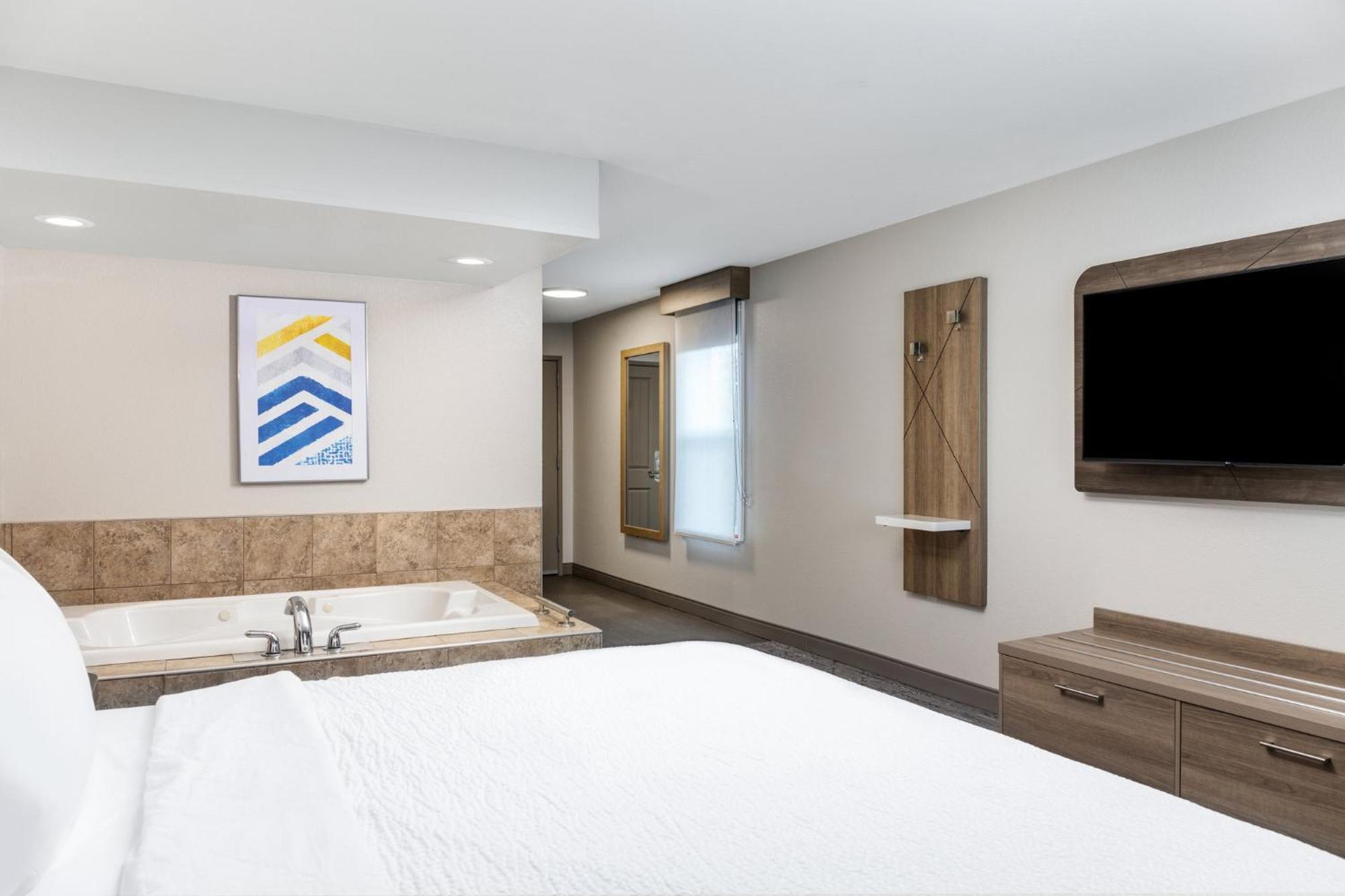 Holiday Inn Express & Suites - Green Bay East By Ihg Εξωτερικό φωτογραφία